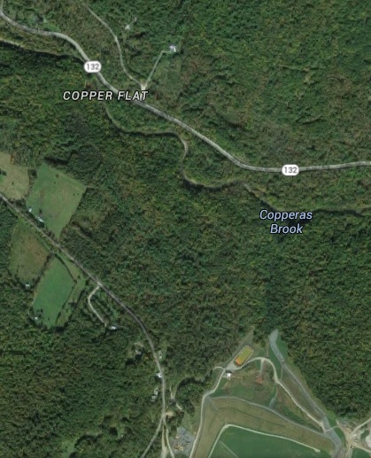 I love the sedentary enjoyment of getting lost browsing Google maps. Even though Vermont's copper belt is little more than a ghost, it's residue still sticks around in the form of names. Places like "Copperas Brook" and "Copper Flats" near South Strafford are a testament to what created the region. 